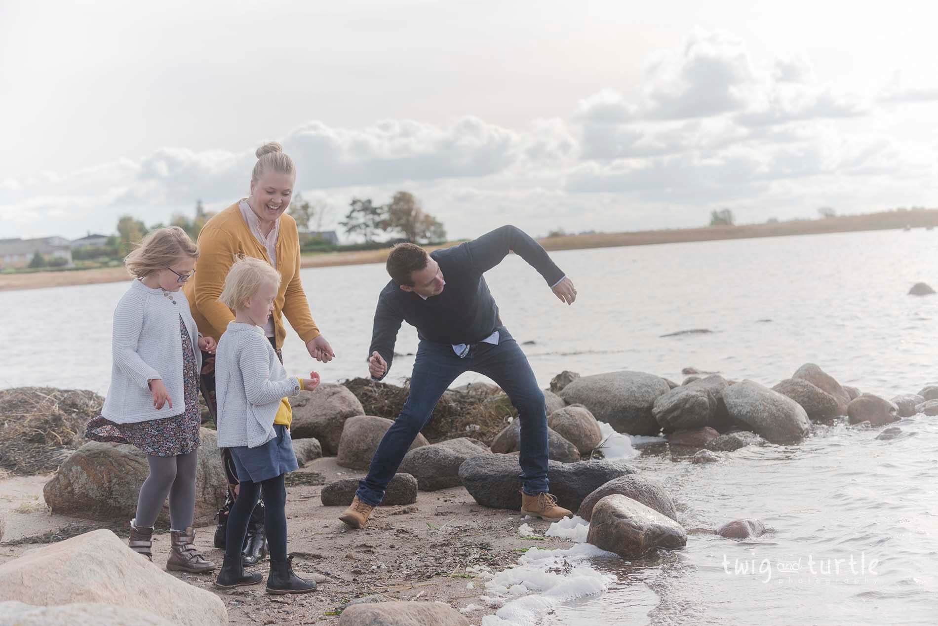 familiefotografering, familie fotograf, roskilde fjord, familie fotos, familie fotograf nordsjælland, børnefotograf, børneportrætter, børn foto,